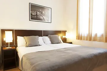 Mh Apartments Liceo Barcelona